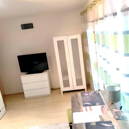 Ruhige Und Gruene Terassenwohnung Apartment